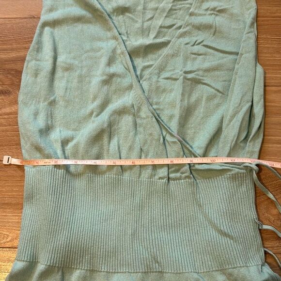 Ann Taylor Silk Turquoise Tie Top Size Medium - Picture 4 of 8